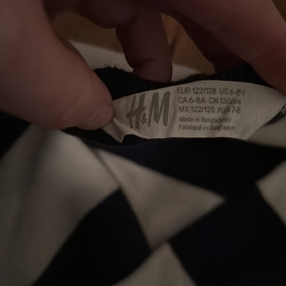 H&M long sleeve ! Size 6! - Picture 2 of 2